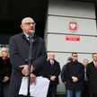 Zastępcy Prokuratora Generalnego Michał Ostrowski (L) i Robert Hernand (P)