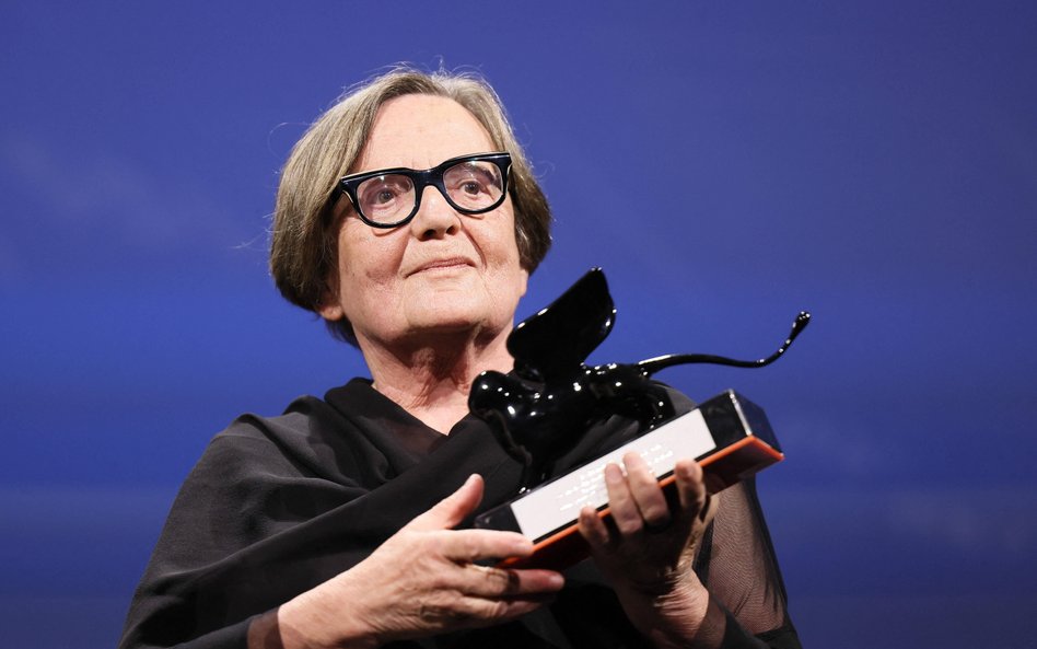 Agnieszka Holland z Nagrodą Specjalną Jury za "Zieloną granicę" podczas ceremonii wręczenia nagród n