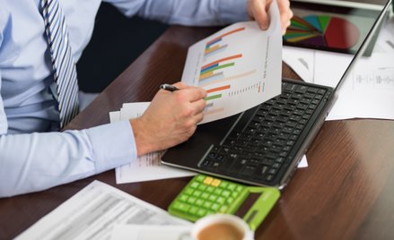 Przed zamknięciem ksiąg rachunkowych i sporządzeniem bilansu trzeba przeanalizować wszystkie nieureg