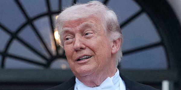 Sondaż: Amerykanie unikają wiadomości o Donaldzie Trumpie. „Nie zajmuję się już tym”