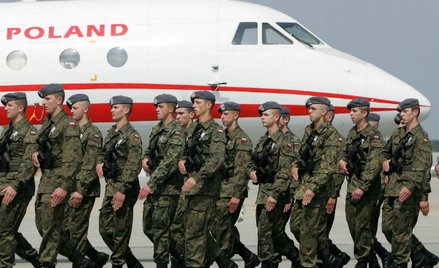 Pilot Jaka 40 nie złamał w Smoleńsku procedur
