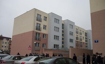Lokatorom z mieszkań zakładowych mogą pomóc gminy