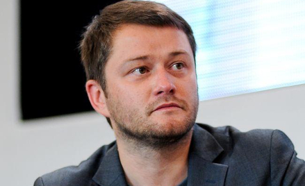 Jarosław Kuźniar, dziennikarz TVN zaczął publikować nazwiska i adresy mailowe hejterów.