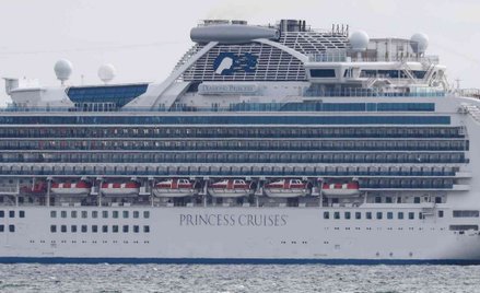 Japonia: 10 osób z koronawirusem na statku. Na pokładzie 3700 osób