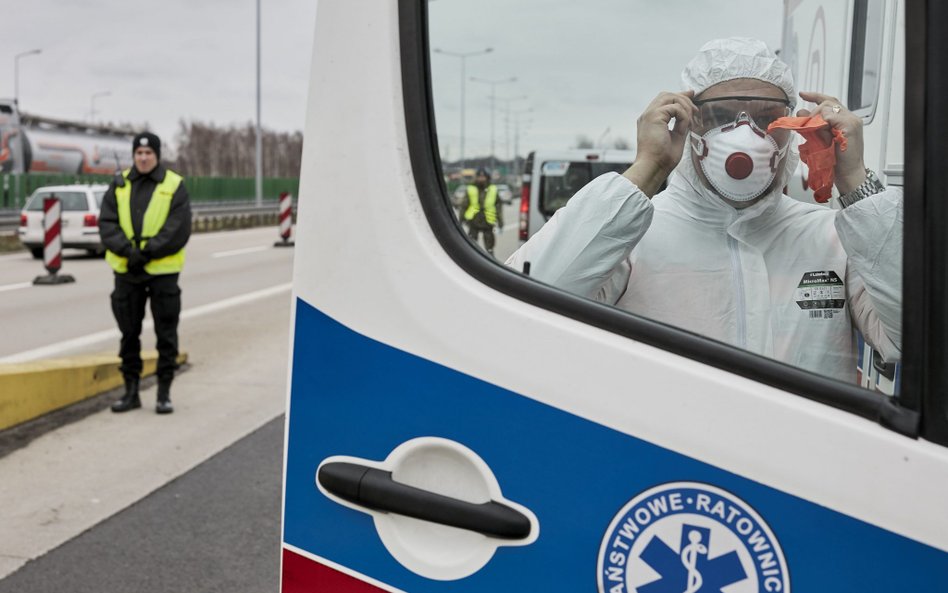 Adamed: wprowadzamy lek wspomagający w walce z koronawirusem