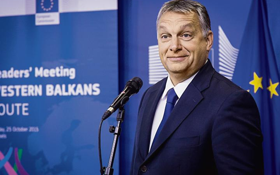 Węgierski premier Viktor Orban wciąż cieszy się dużym poparciem, a Bruksela jakoś niemrawo go krytyk