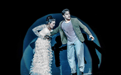 "Carmen" w Operze Narodowej: Cyganka ze skrzydłami