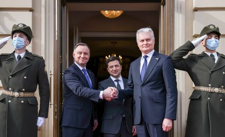 Prezydenci Polski i Litwy w Kijowie. Wspólny apel "o pokój i spokój"