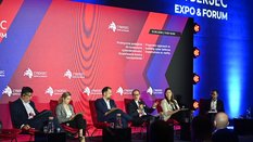 Uczestnicy debaty „Praktyczne podejście do budowania cyberobronności. Oczekiwania kontra rzeczywisto