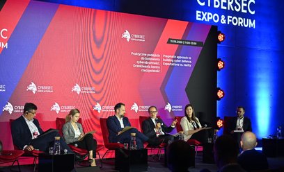 Uczestnicy debaty „Praktyczne podejście do budowania cyberobronności. Oczekiwania kontra rzeczywisto