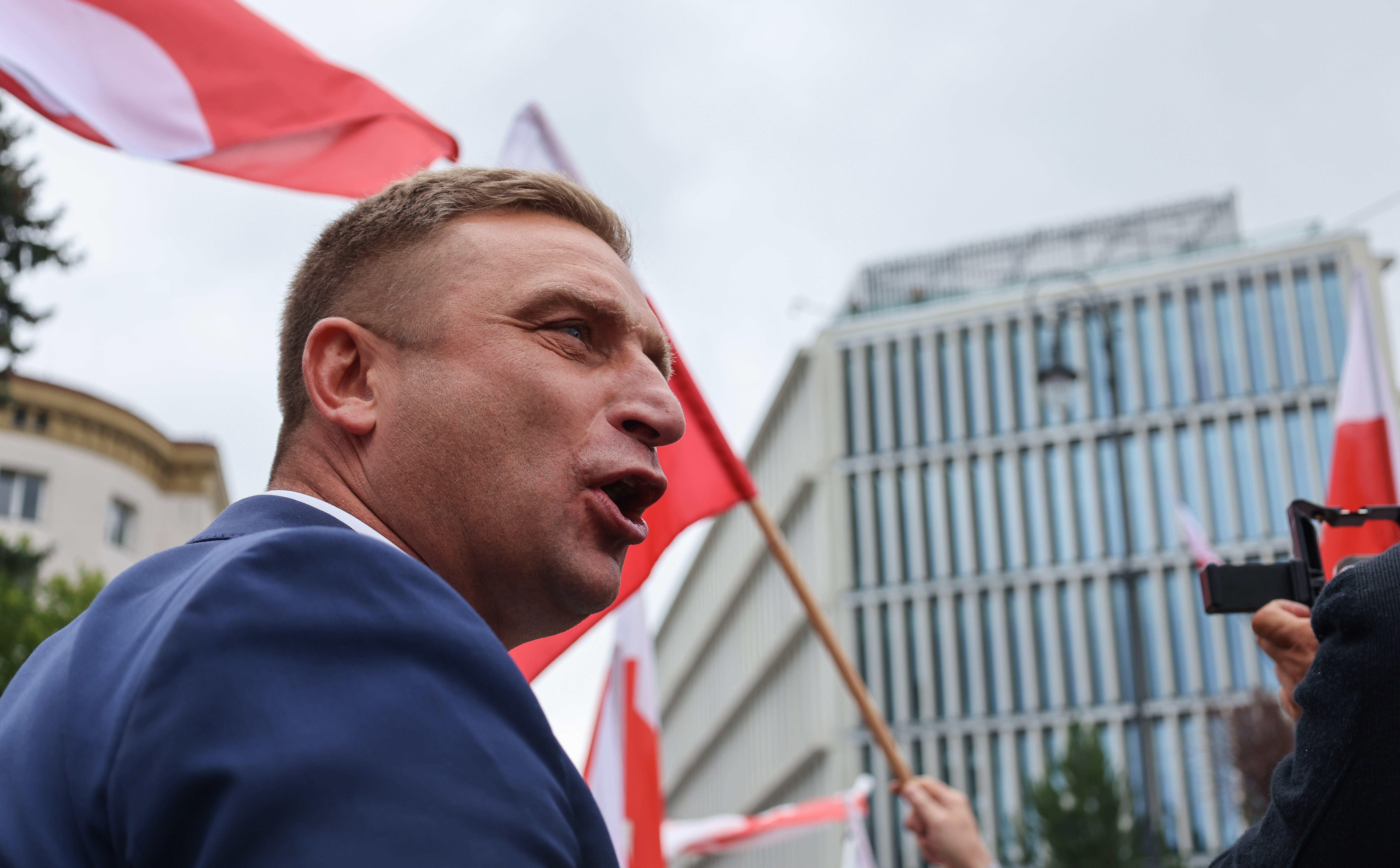 Kolejny zwrot akcji w sprawie zarzutów dla Roberta Bąkiewicza