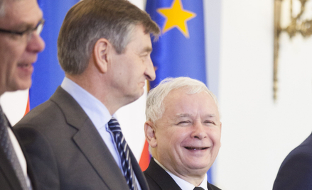 Przyszły szef KPRM Marek Kuchciński i prezes PiS Jarosław Kaczyński