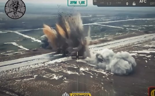 Kadr z nagrania udostępnionego przez 2. Batalion Systemów Bezzałogowych „Czarny Rój”