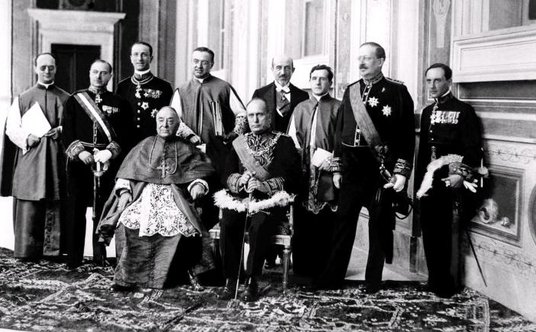 Podpisanie między Stolicą Apostolską a rządem włoskim tzw. traktatów laterańskich wyodrębniających p