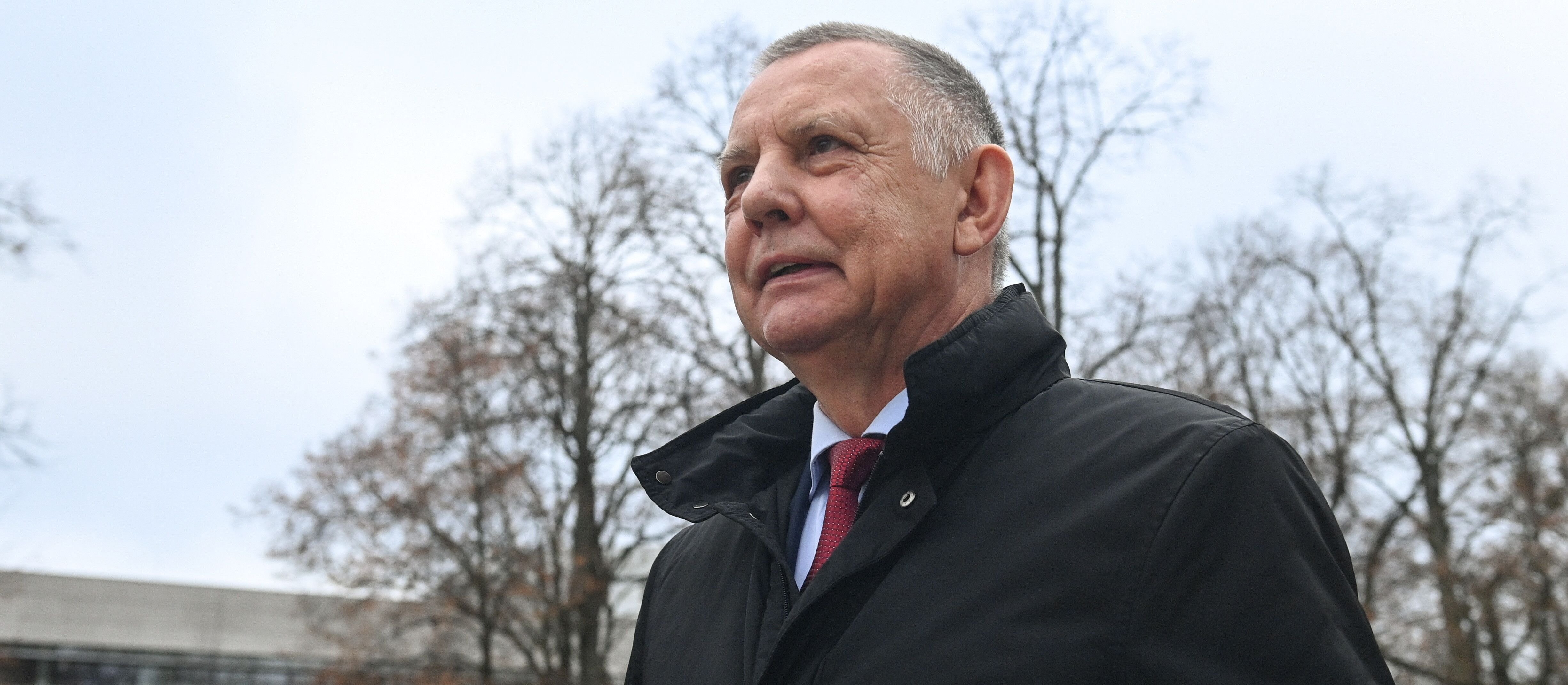 Niebezpieczne związki Mariana Banasia. Wystąpił w kanale oskarżonego o szpiegostwo