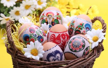 Porównując dynamikę cen w lutym 2026 z lutym 2025, w całym kraju koszty jaj wzrosły od 7,5 proc. do 