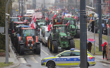 Rolnicy blokują drogi nie tylko przy granicy z Ukrainą, ale także m.in. w Olsztynie