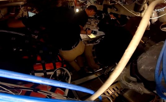 Załoga kapsuły Orion misji Artemis II po osiągnięciu przez statek największej odległości od Ziemi po