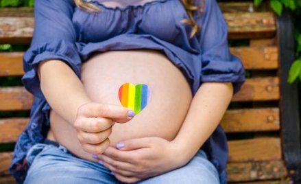 NSA wydał wyrok ws. macierzyństwa zastępczego