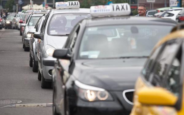 Warszawscy taksówkarze zastrajkują
