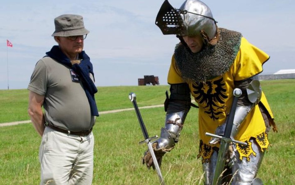 Reżyser Paweł Pitera na planie filmu „Habit i zbroja”.