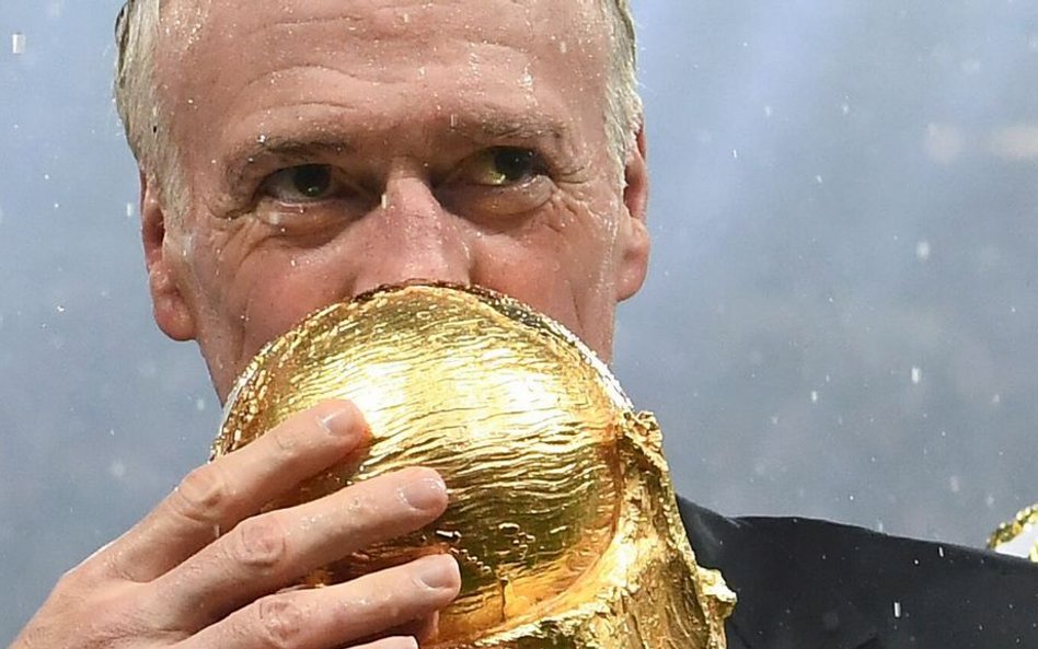Didier Deschamps - 49 lat i spokojna przyszłość u steru Francuzów