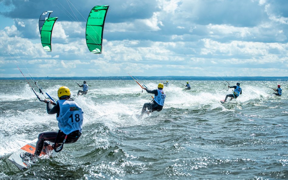 Czas kitesurferów. Władze MKOl stawiają na widowiskowość.