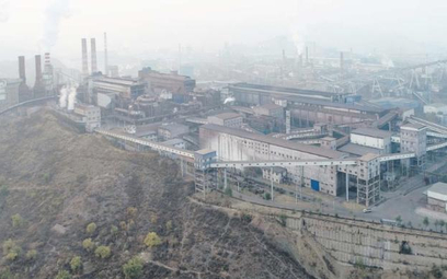 Chiny w ostatnich latach zbudowały wiele elektrowni węglowych, a kolejne budują i projektują. Prąd z