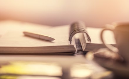 Sierpniowe rady pedagogiczne: decyzje, które kształtują cały rok szkolny