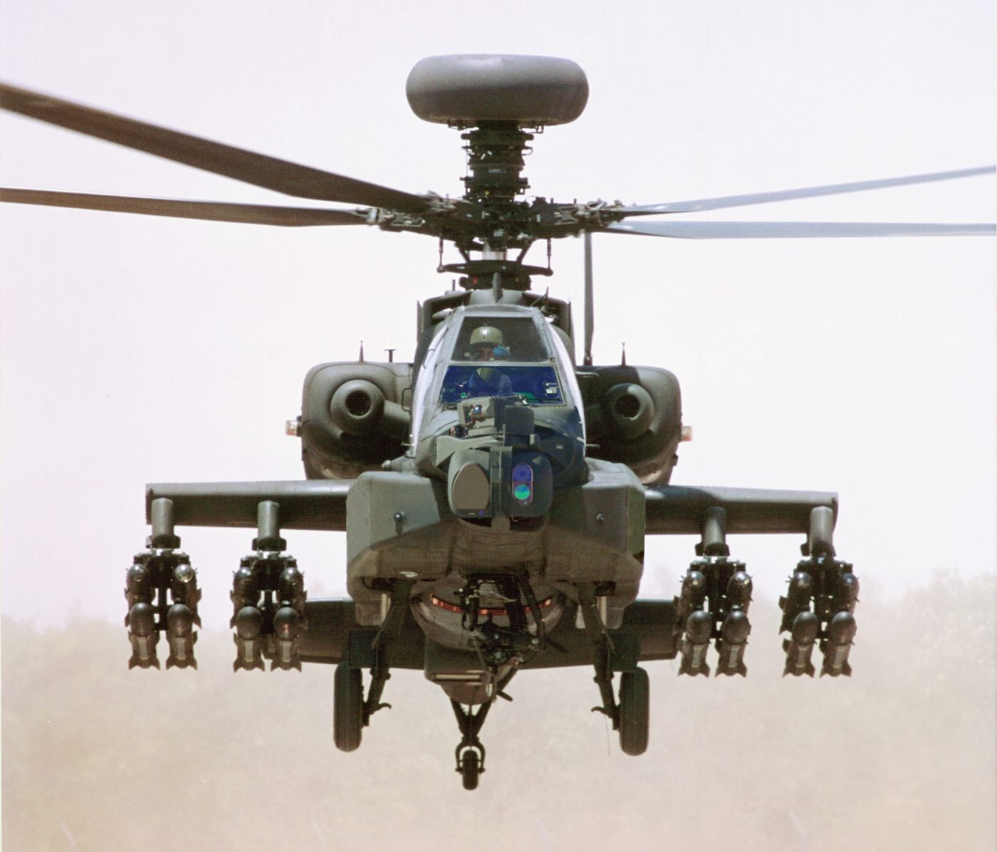 Pierwsze trzy śmigłowce AH-64D Apache w Wojsku Polskim