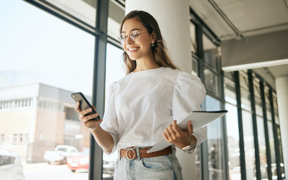 Eksperci wskazują, że stagnacja na drodze do równej reprezentacji kobiet i mężczyzn w mediach wymaga