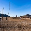 Zbiornik Sau pod Barceloną w Katalonii całkowicie wysechł na początku lutego 2024 roku odsłaniając m