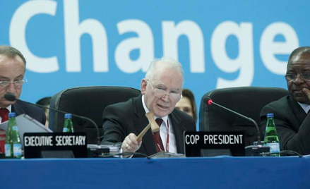 Prezydent COP14 Maciej Nowicki w trakcie piątkowych obrad