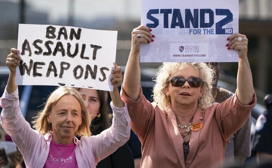 Protest za ograniczeniem do dostępu do broni