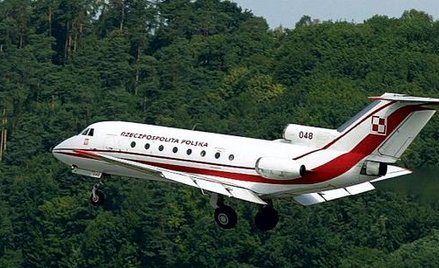 MON badał, czy piloci jaka-40 złamali procedury, lądując w warunkach, jakie panowały na lotnisku 10 
