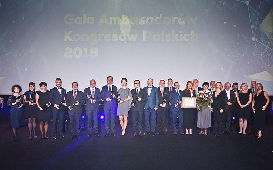 Polskim kongresom przybyło ambasadorów