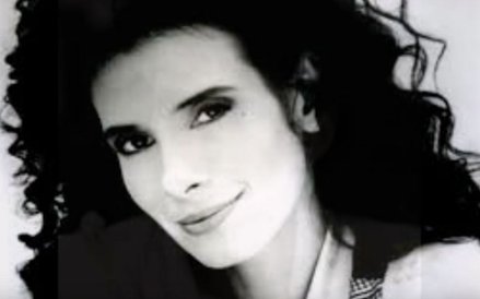 THERESA SALDANA (20 SIERPNIA 1954 R. - 6 CZERWCA 2016 R.) Aktorka i aktywistka Theresa Saldana zmarł