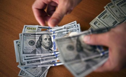 Ulokowane w bankach dolary mogą dać wysokie odsetki