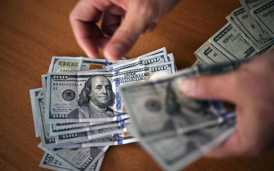 Dolar amerykański nie przestaje zaskakiwać siłą