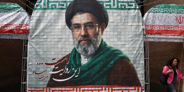 Iran: koniec wojny blisko i daleko