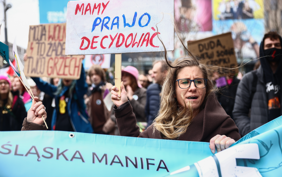 XVI Śląska Manifa pod hasłem  „Nie spieprzcie tego co wywalczyłyśmy”, Katowice, 10.03.2024 r.