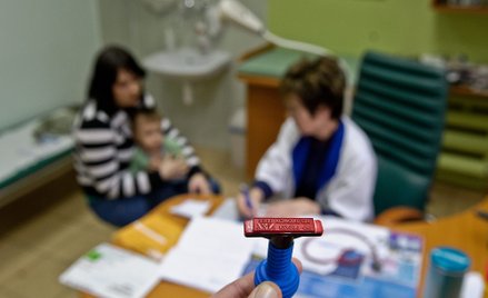 Medycy: NFZ powinien opłacić tłumaczy z języka ukraińskiego