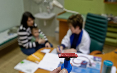 Medycy: NFZ powinien opłacić tłumaczy z języka ukraińskiego