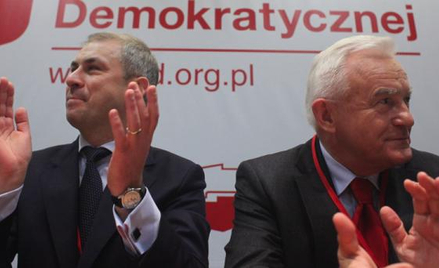 Drogi Grzegorza Napieralskiego (z lewej) i Leszka Millera (z prawej) rozchodzą się już ostatecznie