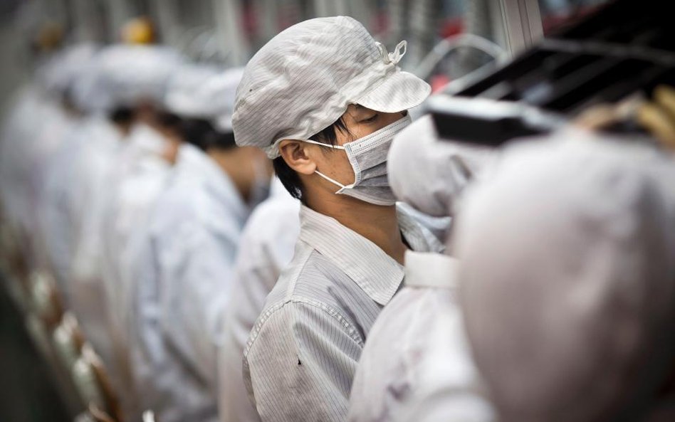 Foxconn zastąpi pracowników Foxbotami