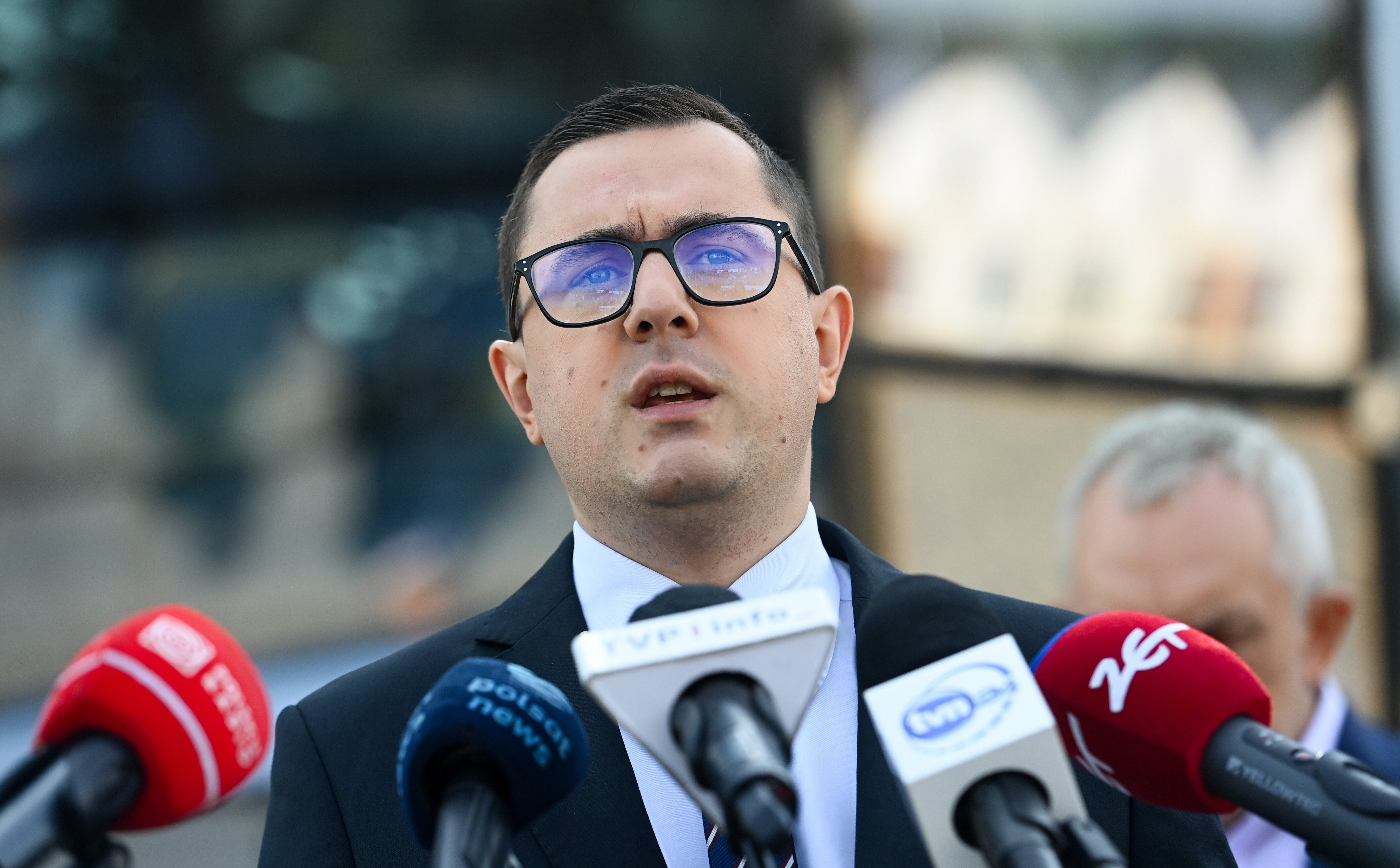 Obligo obniży ceny energii i gazu? Rynek podzielony