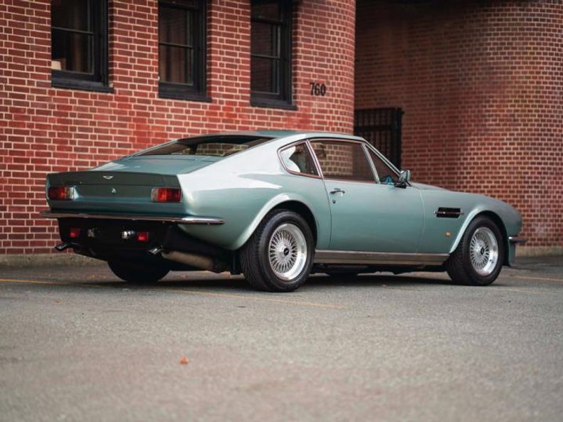 Ten sportowy wóz napędza silnik skonstruowany przez polskiego inżyniera Tadeusza Marka.