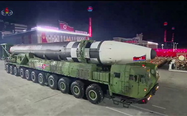 Japonia wzmocni obronę rakietową po paradzie w Korei Płn.