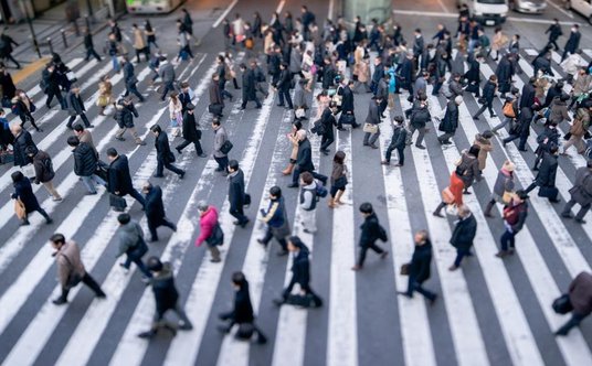 Karoshi od lat stanowi plamę na wizerunku japońskiego kapitalizmu. Tylko w zeszłym roku ok. 90 osób 