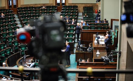 Zakazu alkoholowych małpek na razie nie będzie, choć jest polityczna zgoda